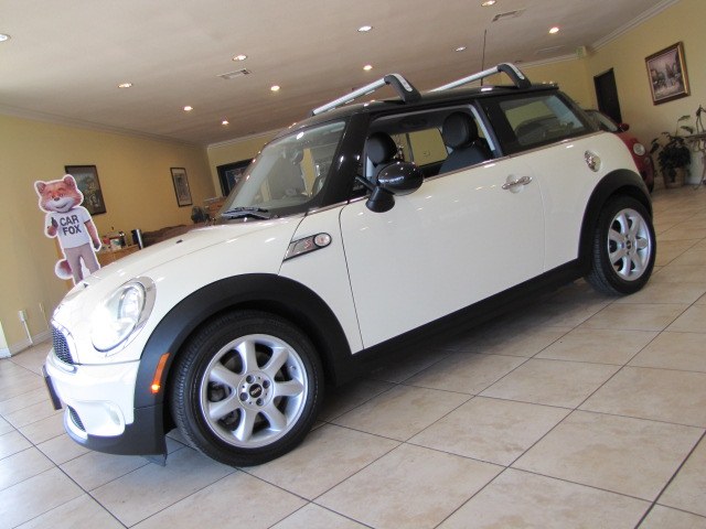 2010 MINI Cooper Hardtop 2dr Cpe S, available for sale in Placentia, California | Auto Network Group Inc. Placentia, California 2010 MINI Cooper Hardtop 2dr Cpe S, available for sale in Placentia, California | Auto Network Group Inc. Placentia, California