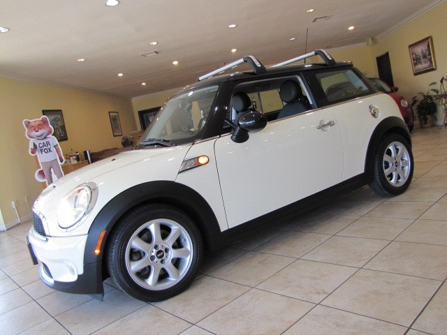 Used 2010 MINI Cooper Hardtop in Placentia, California | Auto Network Group Inc. Placentia, California