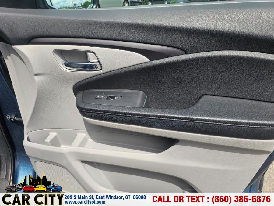 2016 Honda Pilot AWD 4dr EX-L, available for sale in East Windsor, Connecticut | Car City LLC. East Windsor, Connecticut 2016 Honda Pilot AWD 4dr EX-L, available for sale in East Windsor, Connecticut | Car City LLC. East Windsor, Connecticut