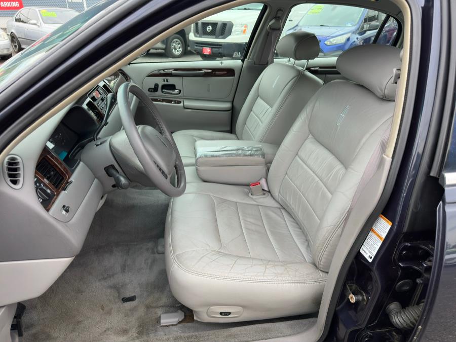 2000 Lincoln Town Car 4dr Sdn Signature, available for sale in Irvington , New Jersey | Auto Haus of Irvington Corp. Irvington , New Jersey 2000 Lincoln Town Car 4dr Sdn Signature, available for sale in Irvington , New Jersey | Auto Haus of Irvington Corp. Irvington , New Jersey
