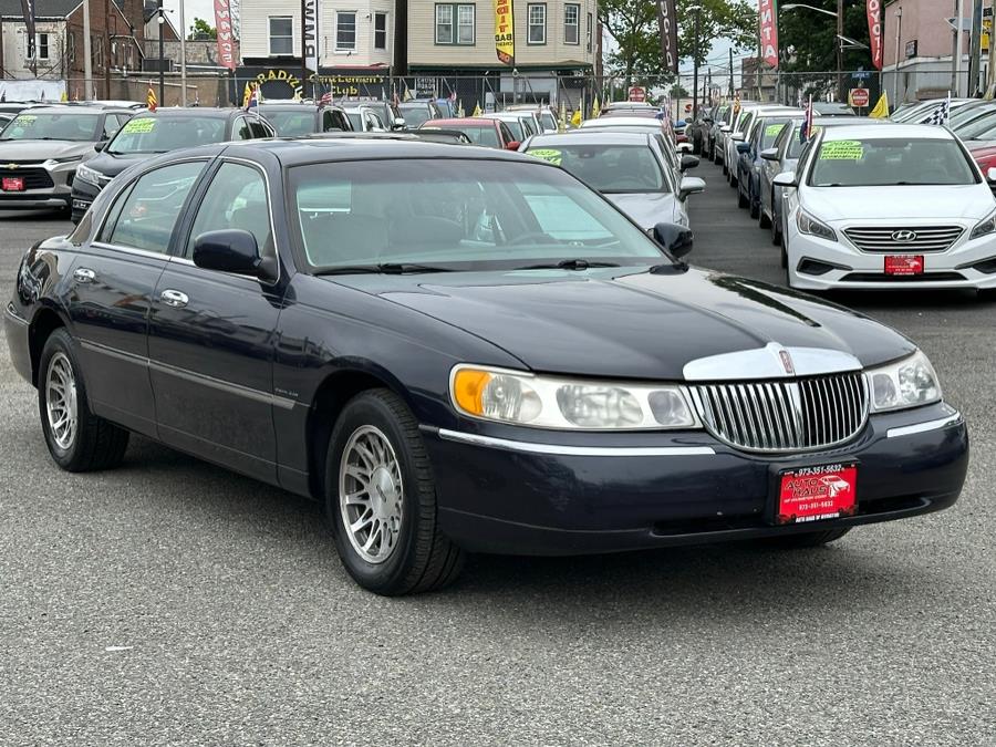 2000 Lincoln Town Car 4dr Sdn Signature, available for sale in Irvington , New Jersey | Auto Haus of Irvington Corp. Irvington , New Jersey 2000 Lincoln Town Car 4dr Sdn Signature, available for sale in Irvington , New Jersey | Auto Haus of Irvington Corp. Irvington , New Jersey