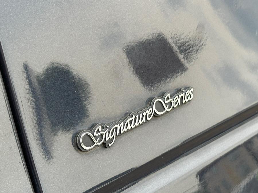 2000 Lincoln Town Car 4dr Sdn Signature, available for sale in Irvington , New Jersey | Auto Haus of Irvington Corp. Irvington , New Jersey 2000 Lincoln Town Car 4dr Sdn Signature, available for sale in Irvington , New Jersey | Auto Haus of Irvington Corp. Irvington , New Jersey