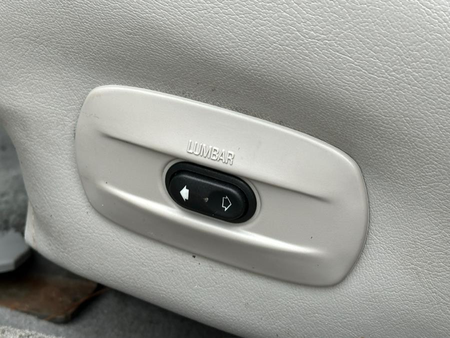 2000 Lincoln Town Car 4dr Sdn Signature, available for sale in Irvington , New Jersey | Auto Haus of Irvington Corp. Irvington , New Jersey 2000 Lincoln Town Car 4dr Sdn Signature, available for sale in Irvington , New Jersey | Auto Haus of Irvington Corp. Irvington , New Jersey