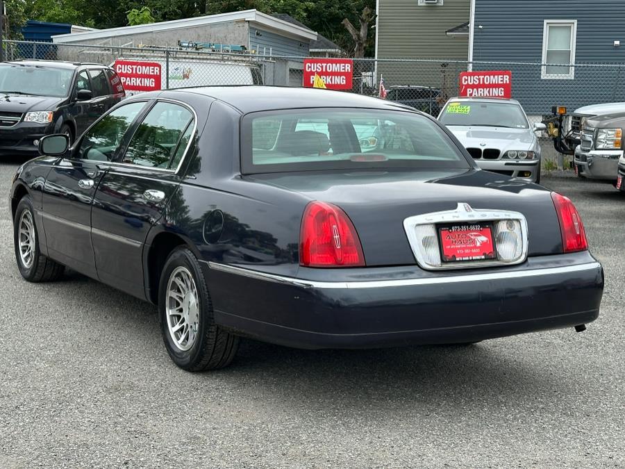 2000 Lincoln Town Car 4dr Sdn Signature, available for sale in Irvington , New Jersey | Auto Haus of Irvington Corp. Irvington , New Jersey 2000 Lincoln Town Car 4dr Sdn Signature, available for sale in Irvington , New Jersey | Auto Haus of Irvington Corp. Irvington , New Jersey