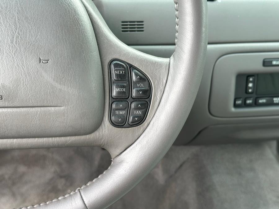 2000 Lincoln Town Car 4dr Sdn Signature, available for sale in Irvington , New Jersey | Auto Haus of Irvington Corp. Irvington , New Jersey 2000 Lincoln Town Car 4dr Sdn Signature, available for sale in Irvington , New Jersey | Auto Haus of Irvington Corp. Irvington , New Jersey