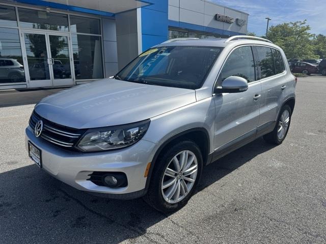 2016 Volkswagen Tiguan SE, available for sale in Avon, Connecticut | Sullivan Automotive Group. Avon, Connecticut 2016 Volkswagen Tiguan SE, available for sale in Avon, Connecticut | Sullivan Automotive Group. Avon, Connecticut