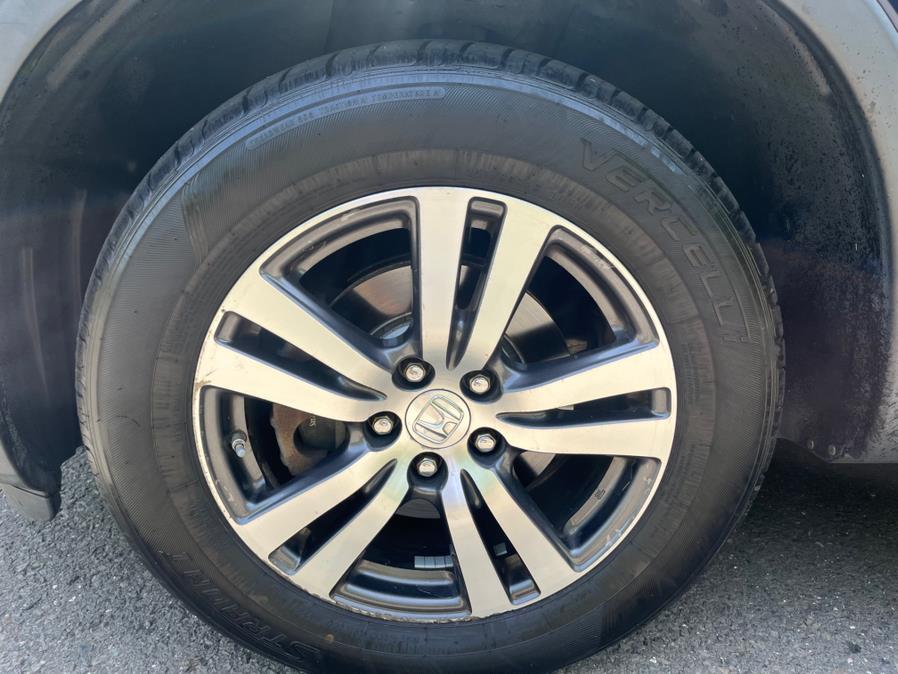 2016 Honda Pilot AWD 4dr EX-L, available for sale in New Britain, Connecticut | Supreme Automotive. New Britain, Connecticut 2016 Honda Pilot AWD 4dr EX-L, available for sale in New Britain, Connecticut | Supreme Automotive. New Britain, Connecticut