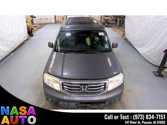 2014 Honda Pilot 4WD 4dr EX-L w/Navi, available for sale in Passaic, New Jersey | Nasa Auto. Passaic, New Jersey 2014 Honda Pilot 4WD 4dr EX-L w/Navi, available for sale in Passaic, New Jersey | Nasa Auto. Passaic, New Jersey