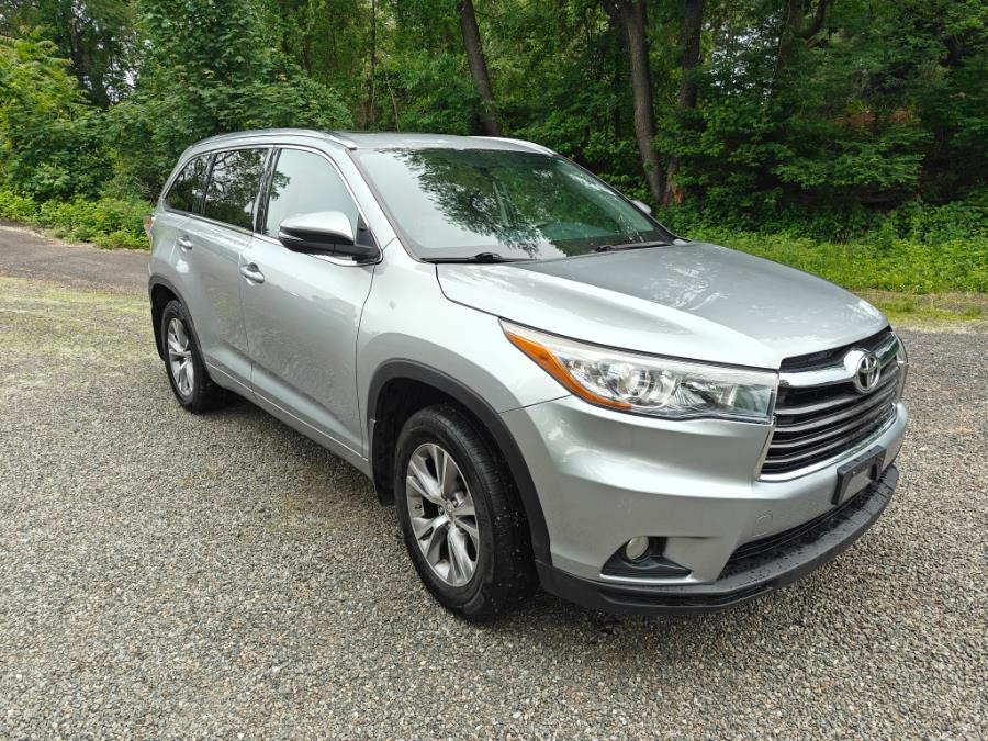 2015 Toyota Highlander AWD 4dr V6 XLE (Natl), available for sale in South Windsor, Connecticut | Fancy Rides LLC. South Windsor, Connecticut 2015 Toyota Highlander AWD 4dr V6 XLE (Natl), available for sale in South Windsor, Connecticut | Fancy Rides LLC. South Windsor, Connecticut