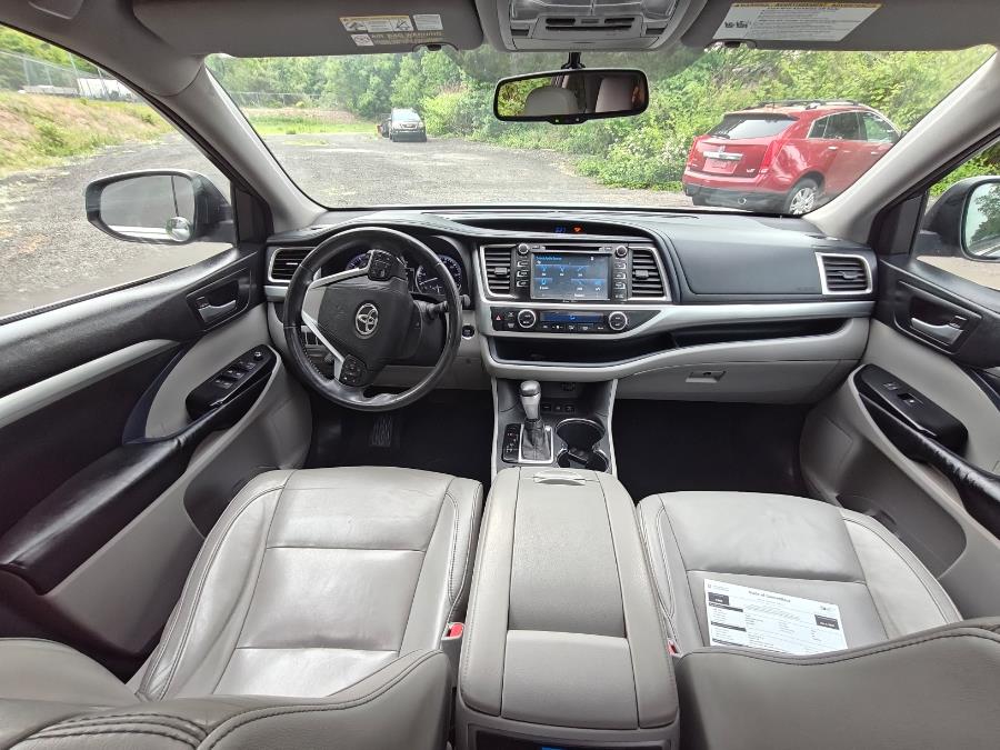 2015 Toyota Highlander AWD 4dr V6 XLE (Natl), available for sale in South Windsor, Connecticut | Fancy Rides LLC. South Windsor, Connecticut 2015 Toyota Highlander AWD 4dr V6 XLE (Natl), available for sale in South Windsor, Connecticut | Fancy Rides LLC. South Windsor, Connecticut