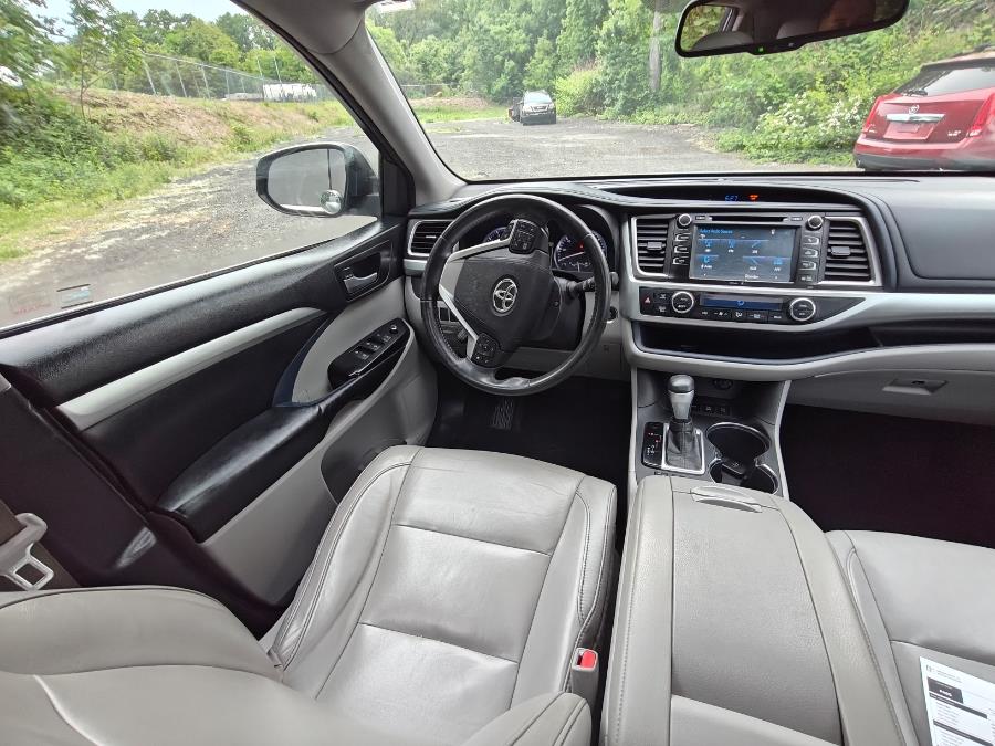 2015 Toyota Highlander AWD 4dr V6 XLE (Natl), available for sale in South Windsor, Connecticut | Fancy Rides LLC. South Windsor, Connecticut 2015 Toyota Highlander AWD 4dr V6 XLE (Natl), available for sale in South Windsor, Connecticut | Fancy Rides LLC. South Windsor, Connecticut