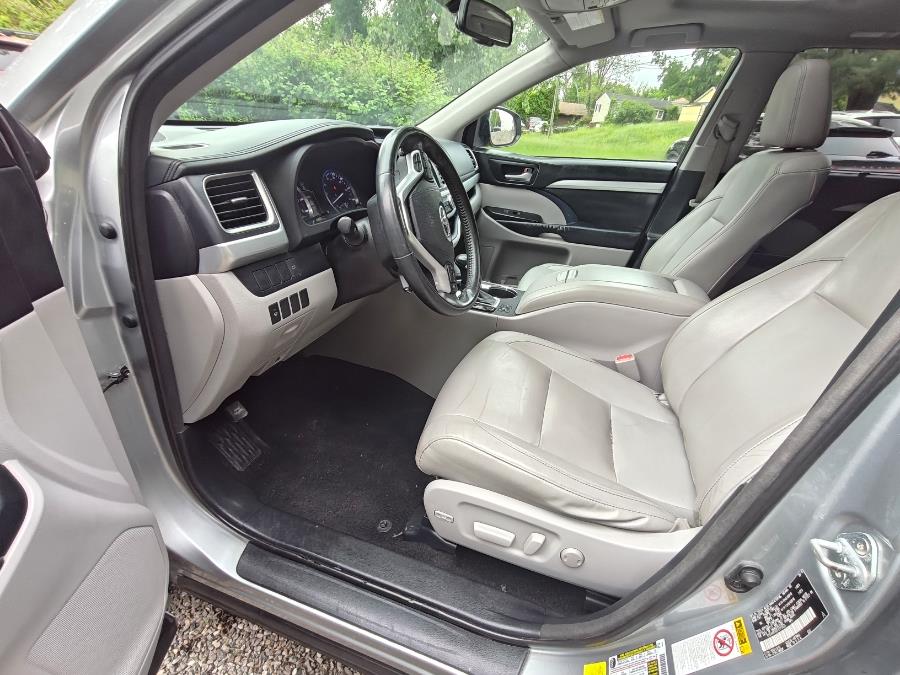 2015 Toyota Highlander AWD 4dr V6 XLE (Natl), available for sale in South Windsor, Connecticut | Fancy Rides LLC. South Windsor, Connecticut 2015 Toyota Highlander AWD 4dr V6 XLE (Natl), available for sale in South Windsor, Connecticut | Fancy Rides LLC. South Windsor, Connecticut