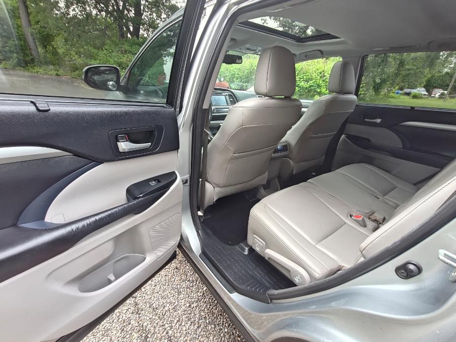 2015 Toyota Highlander AWD 4dr V6 XLE (Natl), available for sale in South Windsor, Connecticut | Fancy Rides LLC. South Windsor, Connecticut 2015 Toyota Highlander AWD 4dr V6 XLE (Natl), available for sale in South Windsor, Connecticut | Fancy Rides LLC. South Windsor, Connecticut