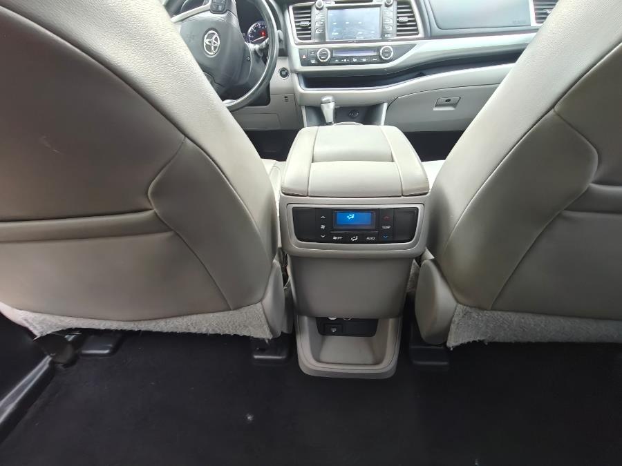 2015 Toyota Highlander AWD 4dr V6 XLE (Natl), available for sale in South Windsor, Connecticut | Fancy Rides LLC. South Windsor, Connecticut 2015 Toyota Highlander AWD 4dr V6 XLE (Natl), available for sale in South Windsor, Connecticut | Fancy Rides LLC. South Windsor, Connecticut
