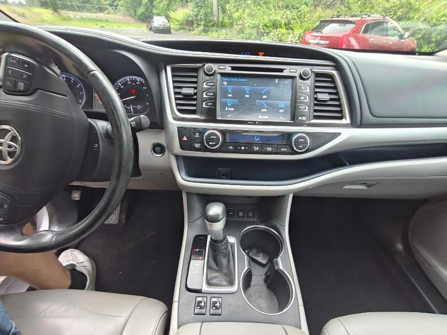 2015 Toyota Highlander AWD 4dr V6 XLE (Natl), available for sale in South Windsor, Connecticut | Fancy Rides LLC. South Windsor, Connecticut 2015 Toyota Highlander AWD 4dr V6 XLE (Natl), available for sale in South Windsor, Connecticut | Fancy Rides LLC. South Windsor, Connecticut
