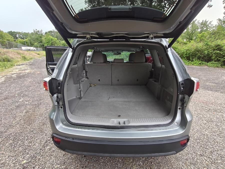 2015 Toyota Highlander AWD 4dr V6 XLE (Natl), available for sale in South Windsor, Connecticut | Fancy Rides LLC. South Windsor, Connecticut 2015 Toyota Highlander AWD 4dr V6 XLE (Natl), available for sale in South Windsor, Connecticut | Fancy Rides LLC. South Windsor, Connecticut