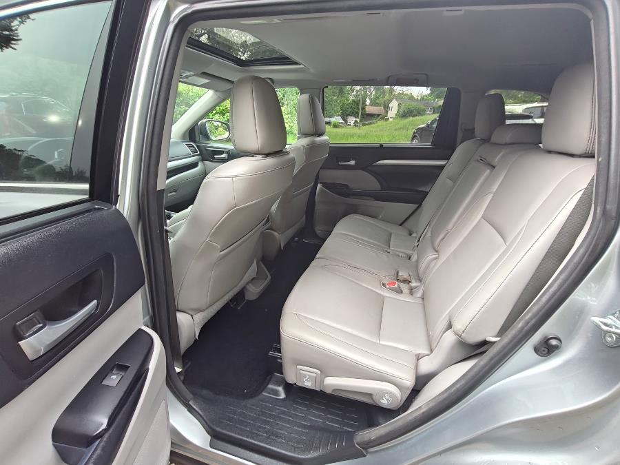 2015 Toyota Highlander AWD 4dr V6 XLE (Natl), available for sale in South Windsor, Connecticut | Fancy Rides LLC. South Windsor, Connecticut 2015 Toyota Highlander AWD 4dr V6 XLE (Natl), available for sale in South Windsor, Connecticut | Fancy Rides LLC. South Windsor, Connecticut