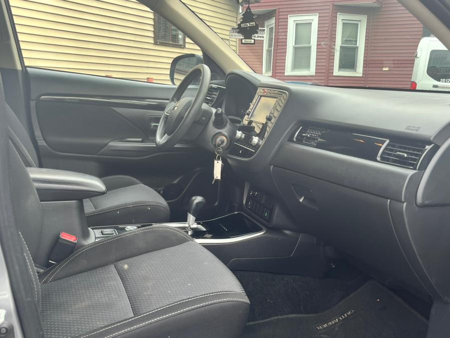 2020 Mitsubishi Outlander ES S-AWC, available for sale in Springfield, Massachusetts | Jordan Auto Sales Inc. Springfield, Massachusetts 2020 Mitsubishi Outlander ES S-AWC, available for sale in Springfield, Massachusetts | Jordan Auto Sales Inc. Springfield, Massachusetts