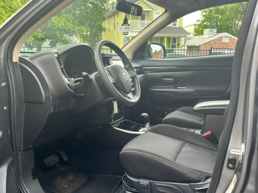 2020 Mitsubishi Outlander ES S-AWC, available for sale in Springfield, Massachusetts | Jordan Auto Sales Inc. Springfield, Massachusetts 2020 Mitsubishi Outlander ES S-AWC, available for sale in Springfield, Massachusetts | Jordan Auto Sales Inc. Springfield, Massachusetts