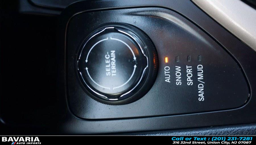 2017 Jeep Cherokee Latitude 4x4, available for sale in Union City, New Jersey | Bavaria Auto Imports. Union City, New Jersey 2017 Jeep Cherokee Latitude 4x4, available for sale in Union City, New Jersey | Bavaria Auto Imports. Union City, New Jersey