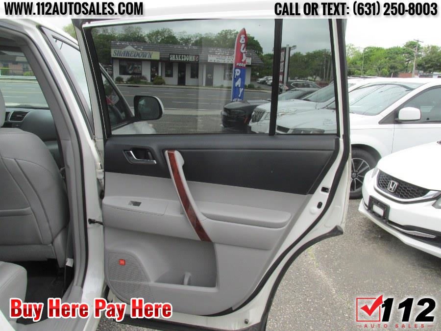 2012 Toyota Highlander Limited 4WD 4dr V6 Limited (Natl), available for sale in Patchogue, New York | 112 Auto Sales. Patchogue, New York 2012 Toyota Highlander Limited 4WD 4dr V6 Limited (Natl), available for sale in Patchogue, New York | 112 Auto Sales. Patchogue, New York