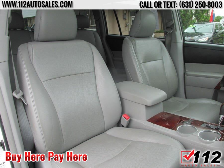 2012 Toyota Highlander Limited 4WD 4dr V6 Limited (Natl), available for sale in Patchogue, New York | 112 Auto Sales. Patchogue, New York 2012 Toyota Highlander Limited 4WD 4dr V6 Limited (Natl), available for sale in Patchogue, New York | 112 Auto Sales. Patchogue, New York