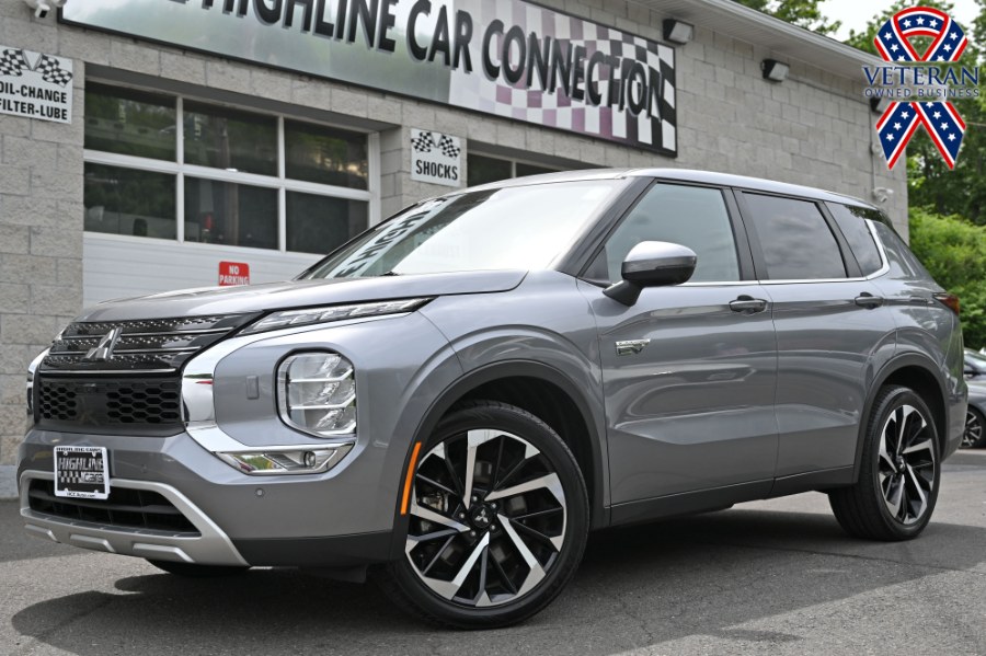 2023 Mitsubishi Outlander PHEV SE PHEV, available for sale in Waterbury, Connecticut | Highline Car Connection. Waterbury, Connecticut