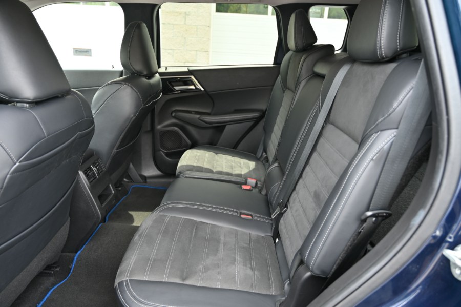 2023 Mitsubishi Outlander PHEV SE PHEV, available for sale in Waterbury, Connecticut | Highline Car Connection. Waterbury, Connecticut 2023 Mitsubishi Outlander PHEV SE PHEV, available for sale in Waterbury, Connecticut | Highline Car Connection. Waterbury, Connecticut