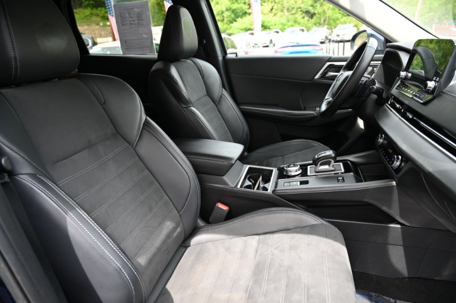 2023 Mitsubishi Outlander PHEV SE PHEV, available for sale in Waterbury, Connecticut | Highline Car Connection. Waterbury, Connecticut 2023 Mitsubishi Outlander PHEV SE PHEV, available for sale in Waterbury, Connecticut | Highline Car Connection. Waterbury, Connecticut