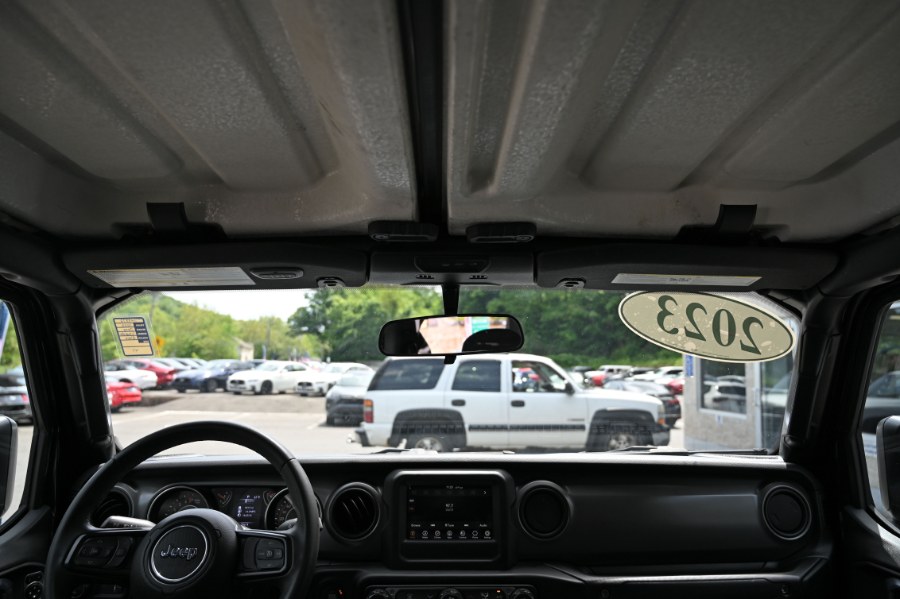 2023 Jeep Gladiator Sport S 4x4, available for sale in Waterbury, Connecticut | Highline Car Connection. Waterbury, Connecticut 2023 Jeep Gladiator Sport S 4x4, available for sale in Waterbury, Connecticut | Highline Car Connection. Waterbury, Connecticut