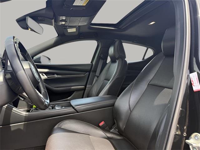 2022 Mazda Mazda3 Premium, available for sale in Stratford, Connecticut | Wiz Leasing Inc. Stratford, Connecticut 2022 Mazda Mazda3 Premium, available for sale in Stratford, Connecticut | Wiz Leasing Inc. Stratford, Connecticut