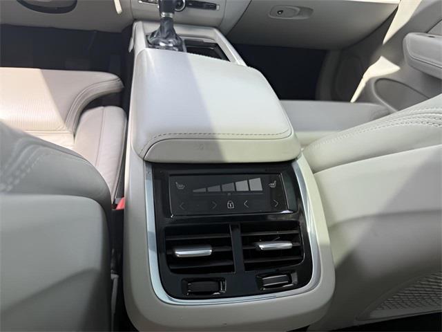 2018 Volvo Xc60 T6 Inscription, available for sale in Stratford, Connecticut | Wiz Leasing Inc. Stratford, Connecticut 2018 Volvo Xc60 T6 Inscription, available for sale in Stratford, Connecticut | Wiz Leasing Inc. Stratford, Connecticut