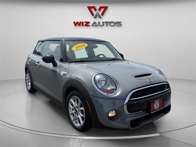 2014 Mini Cooper s Base, available for sale in Stratford, Connecticut | Wiz Leasing Inc. Stratford, Connecticut 2014 Mini Cooper s Base, available for sale in Stratford, Connecticut | Wiz Leasing Inc. Stratford, Connecticut
