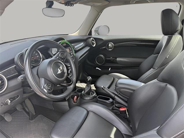 2014 Mini Cooper s Base, available for sale in Stratford, Connecticut | Wiz Leasing Inc. Stratford, Connecticut 2014 Mini Cooper s Base, available for sale in Stratford, Connecticut | Wiz Leasing Inc. Stratford, Connecticut