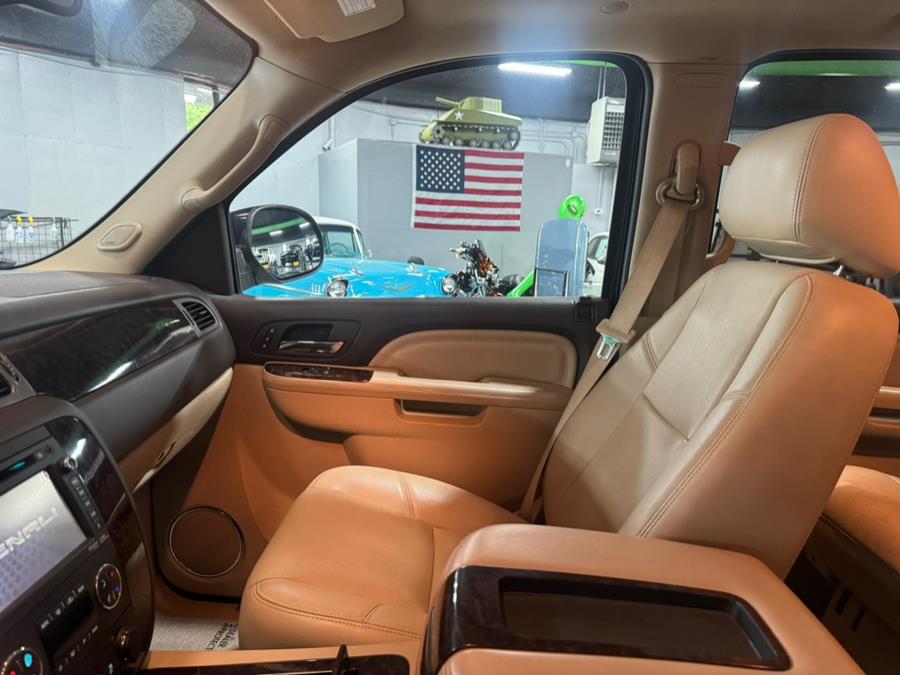 2013 GMC Yukon AWD 4dr 1500 Denali, available for sale in Oxford, Connecticut | Buonauto Enterprises. Oxford, Connecticut 2013 GMC Yukon AWD 4dr 1500 Denali, available for sale in Oxford, Connecticut | Buonauto Enterprises. Oxford, Connecticut