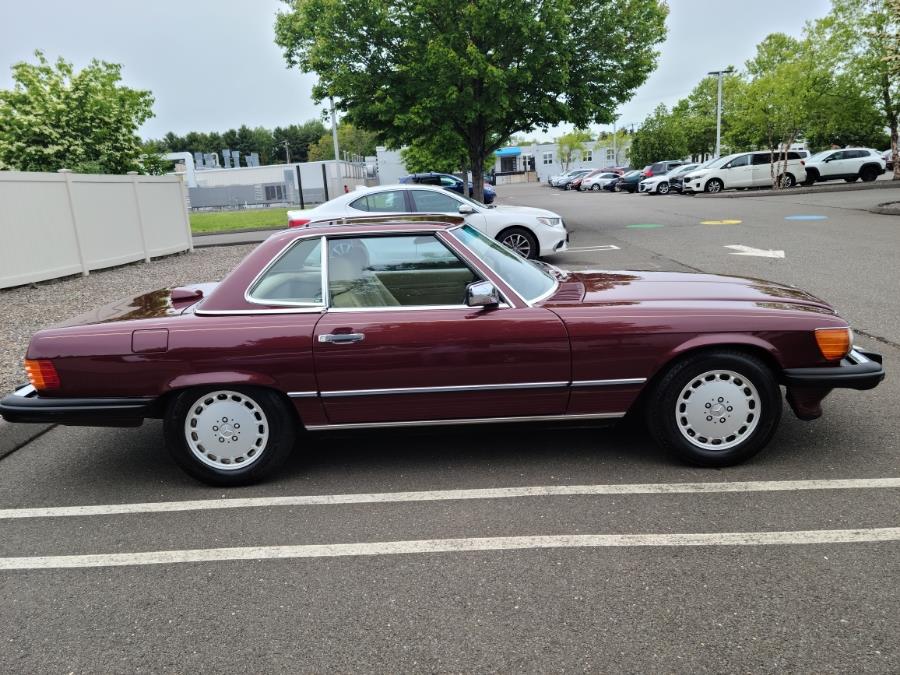 1986 Mercedes-Benz 560 Series 2dr Convertible 560SL, available for sale in Milford, Connecticut | Chip's Auto Sales Inc. Milford, Connecticut 1986 Mercedes-Benz 560 Series 2dr Convertible 560SL, available for sale in Milford, Connecticut | Chip's Auto Sales Inc. Milford, Connecticut