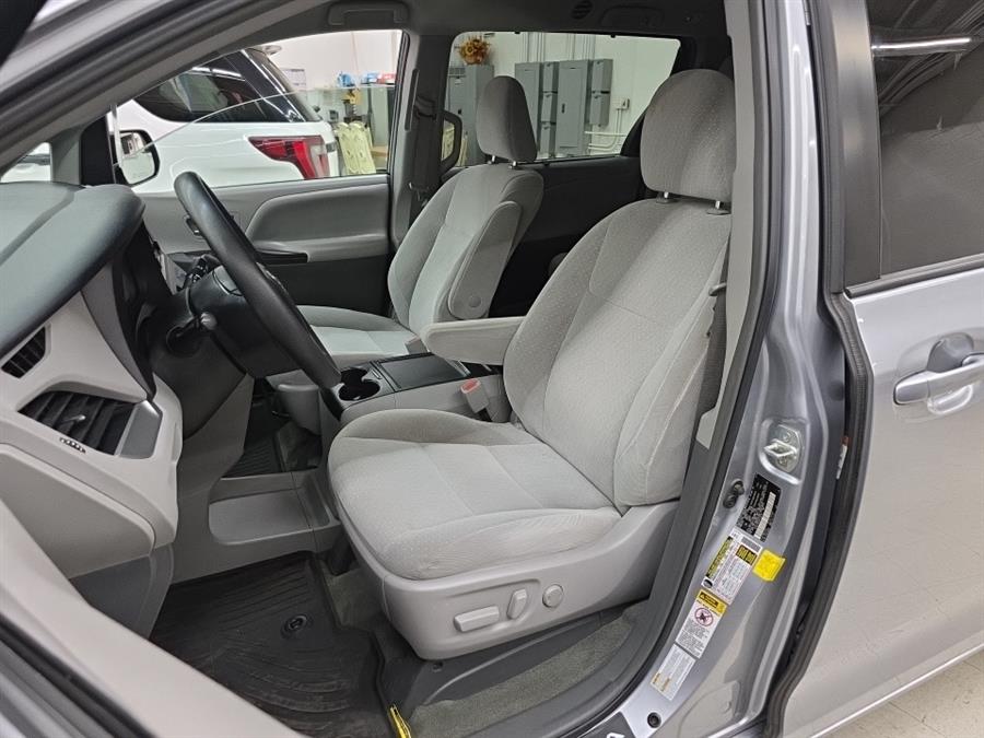 2017 Toyota Sienna LE AWD 7-Passenger (Natl), available for sale in West Haven, Connecticut | Auto Fair Inc.. West Haven, Connecticut 2017 Toyota Sienna LE AWD 7-Passenger (Natl), available for sale in West Haven, Connecticut | Auto Fair Inc.. West Haven, Connecticut
