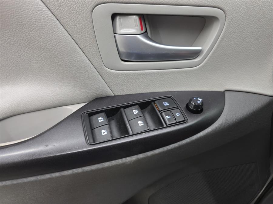 2017 Toyota Sienna LE AWD 7-Passenger (Natl), available for sale in West Haven, Connecticut | Auto Fair Inc.. West Haven, Connecticut 2017 Toyota Sienna LE AWD 7-Passenger (Natl), available for sale in West Haven, Connecticut | Auto Fair Inc.. West Haven, Connecticut