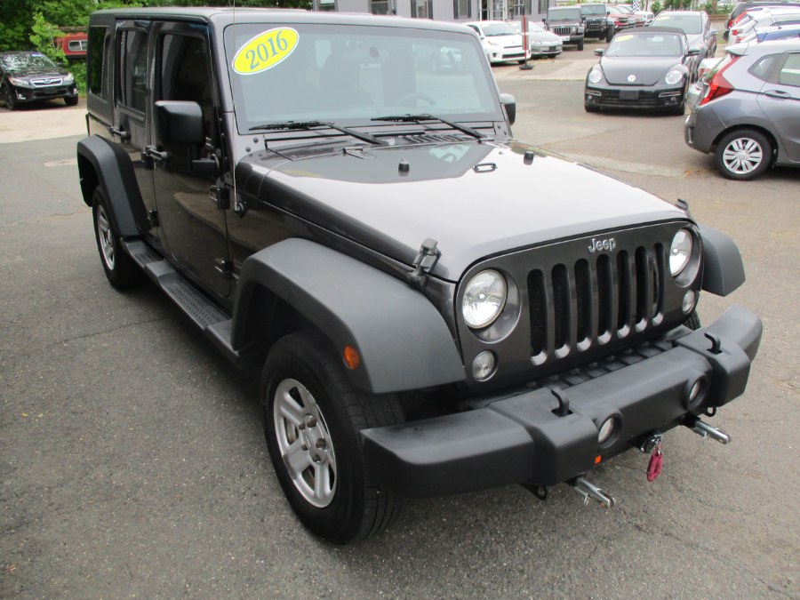 2016 Jeep Wrangler Unlimited 4WD 4dr Sport, available for sale in Meriden, Connecticut | Cos Central Auto. Meriden, Connecticut 2016 Jeep Wrangler Unlimited 4WD 4dr Sport, available for sale in Meriden, Connecticut | Cos Central Auto. Meriden, Connecticut