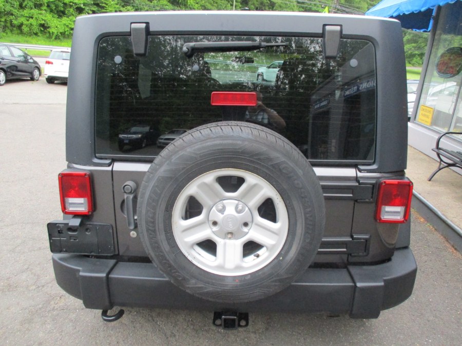 2016 Jeep Wrangler Unlimited 4WD 4dr Sport, available for sale in Meriden, Connecticut | Cos Central Auto. Meriden, Connecticut 2016 Jeep Wrangler Unlimited 4WD 4dr Sport, available for sale in Meriden, Connecticut | Cos Central Auto. Meriden, Connecticut