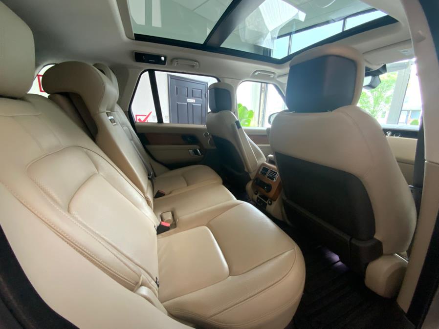 2021 Land Rover Range Rover P525 HSE HSE Westminster Edition photo 11