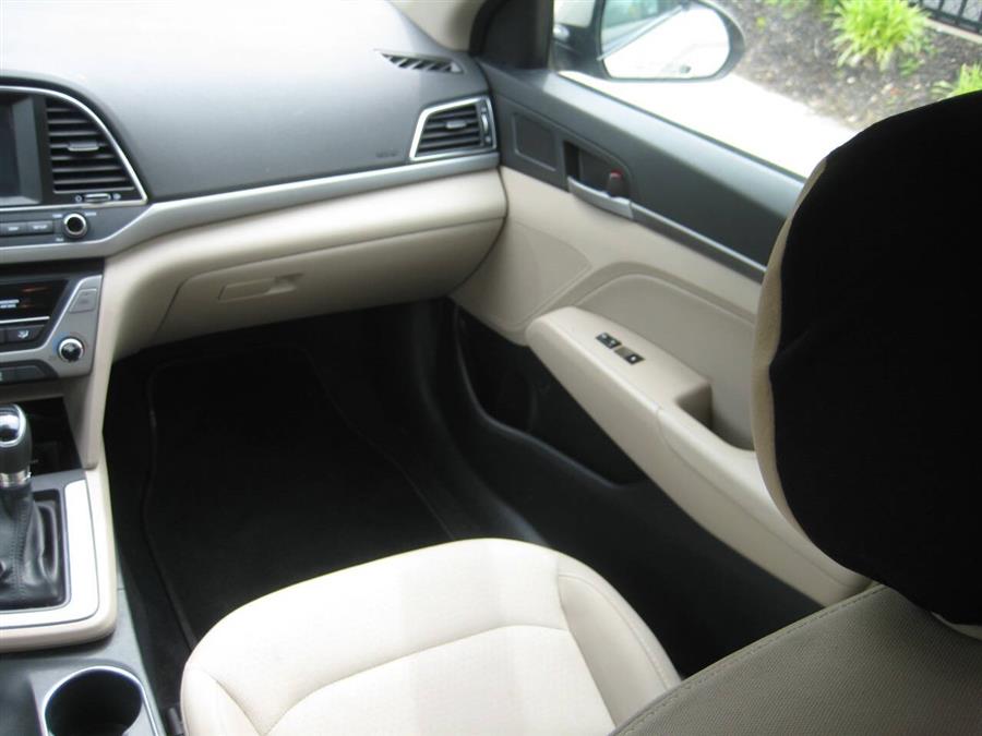 2017 Hyundai Elantra SE 4dr Sedan 6A (US), available for sale in Massapequa, New York | Rite Choice Auto Inc.. Massapequa, New York 2017 Hyundai Elantra SE 4dr Sedan 6A (US), available for sale in Massapequa, New York | Rite Choice Auto Inc.. Massapequa, New York