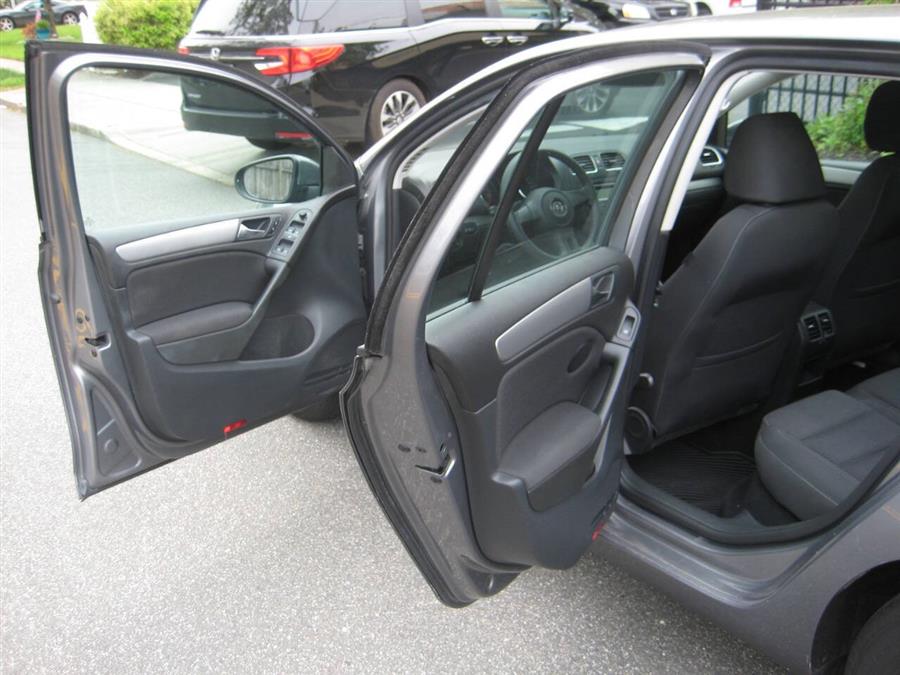 2013 Volkswagen Golf 2.5L PZEV 4dr Hatchback 6A, available for sale in Massapequa, New York | Rite Choice Auto Inc.. Massapequa, New York 2013 Volkswagen Golf 2.5L PZEV 4dr Hatchback 6A, available for sale in Massapequa, New York | Rite Choice Auto Inc.. Massapequa, New York