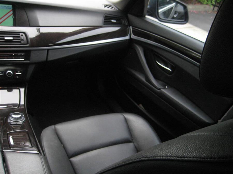 2013 BMW 5 Series 528i 4dr Sedan, available for sale in Massapequa, New York | Rite Choice Auto Inc.. Massapequa, New York 2013 BMW 5 Series 528i 4dr Sedan, available for sale in Massapequa, New York | Rite Choice Auto Inc.. Massapequa, New York