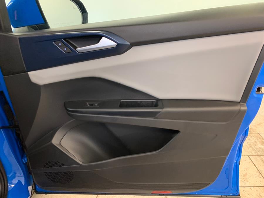 2022 Volkswagen Taos SE 4MOTION, available for sale in Lodi, New Jersey | European Auto Expo. Lodi, New Jersey 2022 Volkswagen Taos SE 4MOTION, available for sale in Lodi, New Jersey | European Auto Expo. Lodi, New Jersey
