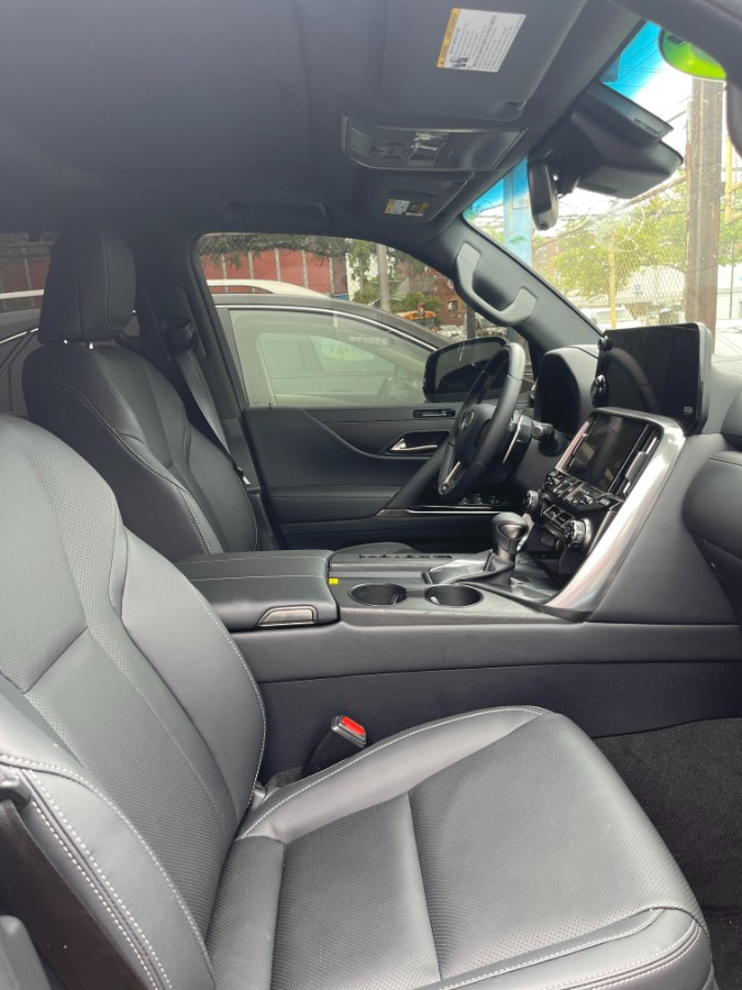 2024 Lexus LX LX 600 Luxury 4WD, available for sale in BROOKLYN, New York | Deals on Wheels International Auto. BROOKLYN, New York 2024 Lexus LX LX 600 Luxury 4WD, available for sale in BROOKLYN, New York | Deals on Wheels International Auto. BROOKLYN, New York