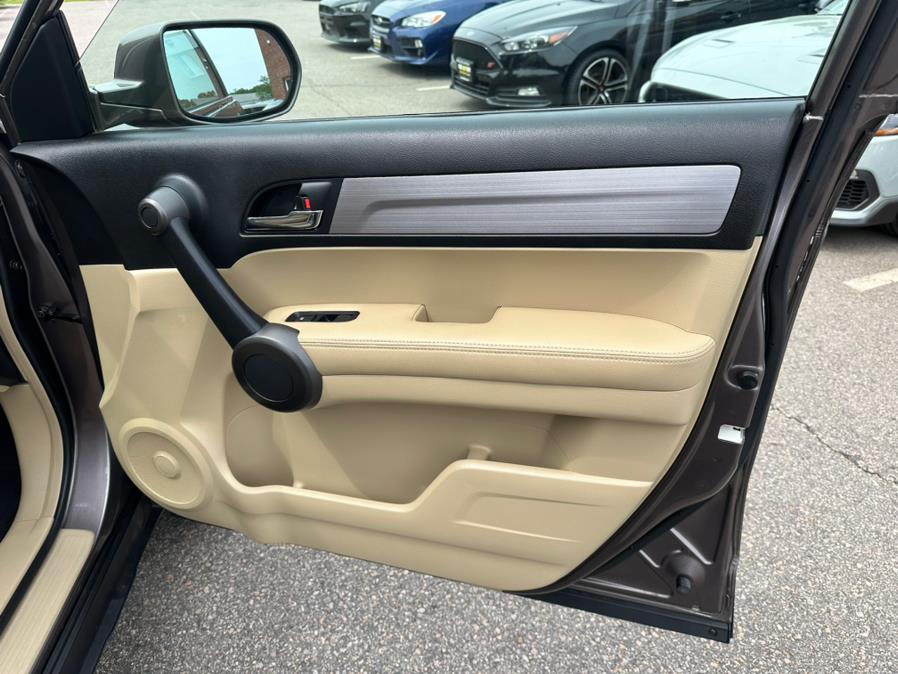 2011 Honda CR-V 4WD 5dr EX-L, available for sale in South Windsor, Connecticut | Mike And Tony Auto Sales, Inc. South Windsor, Connecticut 2011 Honda CR-V 4WD 5dr EX-L, available for sale in South Windsor, Connecticut | Mike And Tony Auto Sales, Inc. South Windsor, Connecticut