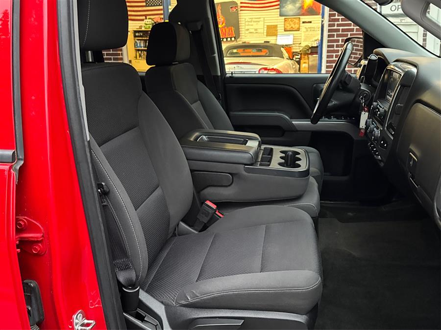 2017 Chevrolet Silverado 1500 4WD Double Cab 143.5" LT w/1LT, available for sale in Canton, Connecticut | Lava Motors. Canton, Connecticut 2017 Chevrolet Silverado 1500 4WD Double Cab 143.5" LT w/1LT, available for sale in Canton, Connecticut | Lava Motors. Canton, Connecticut