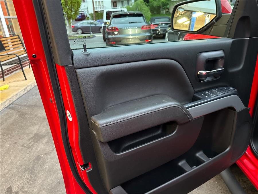 2017 Chevrolet Silverado 1500 4WD Double Cab 143.5" LT w/1LT, available for sale in Canton, Connecticut | Lava Motors. Canton, Connecticut 2017 Chevrolet Silverado 1500 4WD Double Cab 143.5" LT w/1LT, available for sale in Canton, Connecticut | Lava Motors. Canton, Connecticut