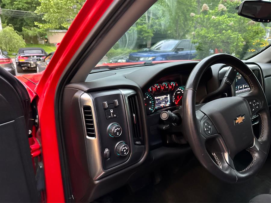 2017 Chevrolet Silverado 1500 4WD Double Cab 143.5" LT w/1LT, available for sale in Canton, Connecticut | Lava Motors. Canton, Connecticut 2017 Chevrolet Silverado 1500 4WD Double Cab 143.5" LT w/1LT, available for sale in Canton, Connecticut | Lava Motors. Canton, Connecticut